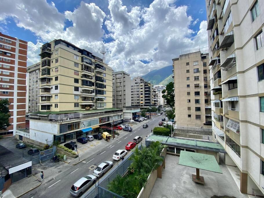 Ferienwohnung Espacioso Departamento En Zona Centrica Caracas Exterior foto